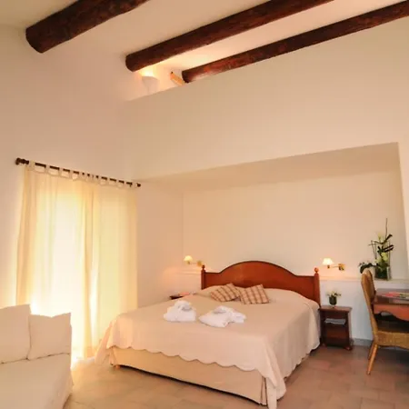 Hotel L' Estelle En Camargue-3